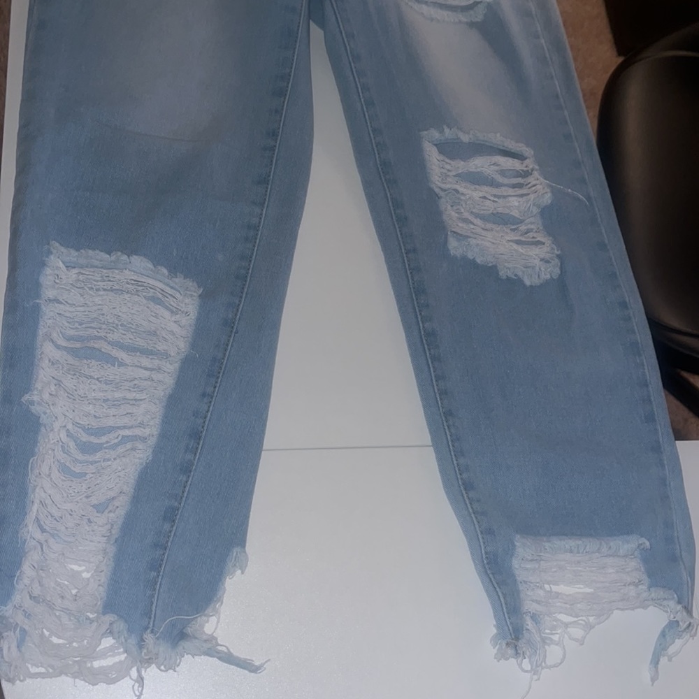 Boyfriend for boot cut crop light ripped denim 💙 - Picture 3 of 7